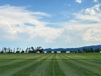 936/922 Montana 82, Somers, MT 59932