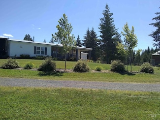470 Lackey Rd, Weippe, ID 83553