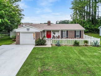 1022 Foscue Dr, Jacksonville, NC 28540