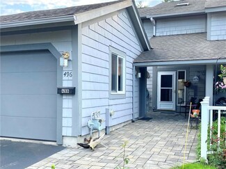 496 Summerhaven Dr N, East Syracuse, NY 13057