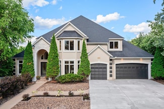 6305 Mcintyre Point, Edina, MN 55439
