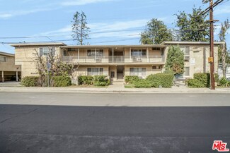 15445 Moorpark St, Los Angeles, CA 91403