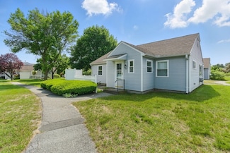 1064 James St, Chicopee, MA 01022