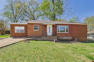 1050 S Church St, Mountain Home, AR 72653
