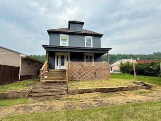 1014 Yankee St, Wellsburg, WV 26070