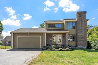 12 Keystone Dr, Leominster, MA 01453