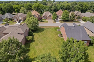 1087 Isaac Franklin Dr, Gallatin, TN 37066