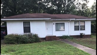 308 W Circle Dr, Russellville, AR 72801