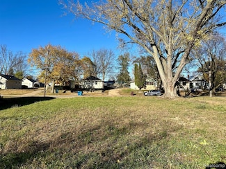 47 Alden Ave W, Battle Creek, MI 49014