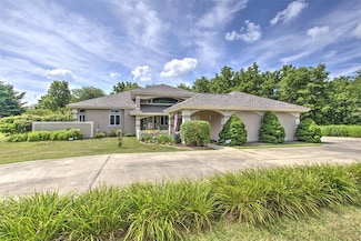 8299 Goodwin Cir, Dalton City, IL 61925