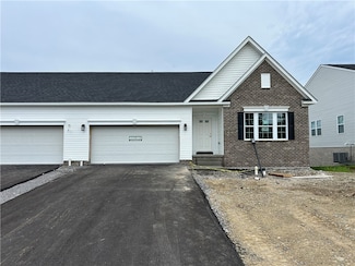 2724 Marra Dr, Gibsonia, PA 15044