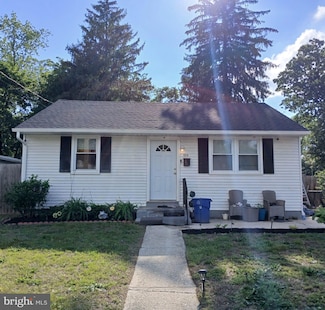 654 N New St, Clayton, NJ 08312
