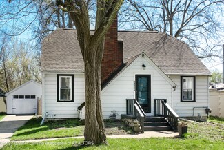 3189 Birch Row Dr, East Lansing, MI 48823