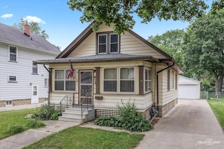 613 Jackson St, Aurora, IL 60505