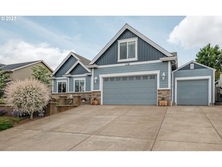 338 NW Foxglove St, Dallas, OR 97338