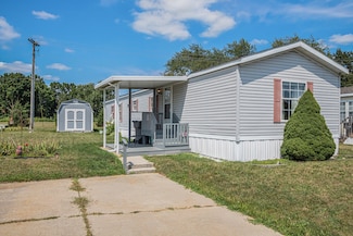 69205 Garver Lake Rd Unit 96, Edwardsburg, MI 49112
