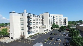 2451 W Howard St Unit 505, Chicago, IL 60645