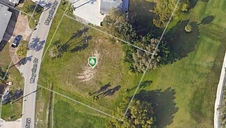 452 Magellan Dr, Sarasota, FL 34243