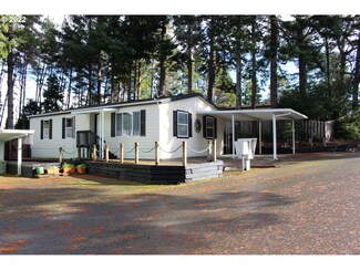 1720 Shorepines Dr, Coos Bay, OR 97420