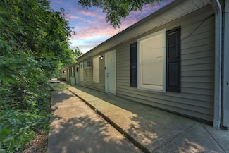 191 Oak St, Clarksville, TN 37042