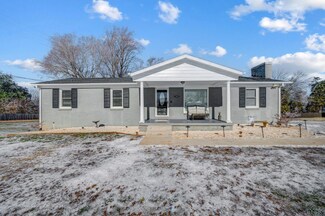 2008 Rainbow Forest Dr, Lynchburg, VA 24502