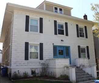 23 Bedlow Ave, Newport, RI 02840