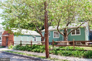 34 Clinton St, Lambertville, NJ 08530