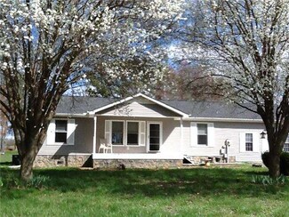 17 Grassy Branch Rd, Flintville, TN 37335