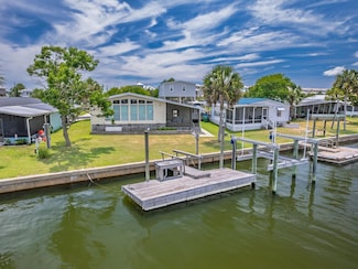 60 Janet Dr, Crawfordville, FL 32327