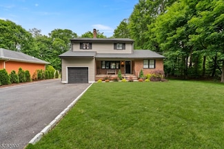 5 N Rose Ln, Budd Lake, NJ 07828
