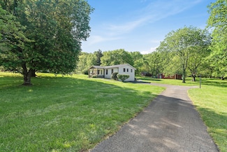 6227 Mcdaniel Rd, College Grove, TN 37046