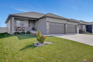 610 N 105th St, Lincoln, NE 68527