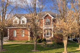 2007 Plum Woods Ct, Sellersburg, IN 47172