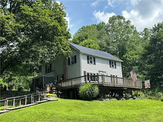 944 van Gorder Mill Rd, Ellwood City, PA 16117
