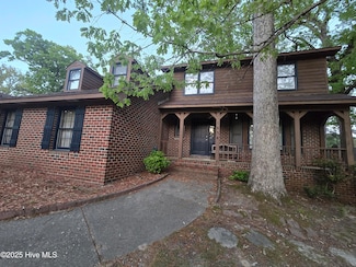 1654 Baysden Ct, Fayetteville, NC 28303
