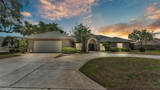 1854 Sherwood Lakes Blvd, Lakeland, FL 33809