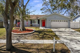 1582 Sandalwood Dr, Dunedin, FL 34698
