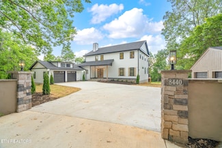 8440 Lakeland Dr, Lenoir City, TN 37772