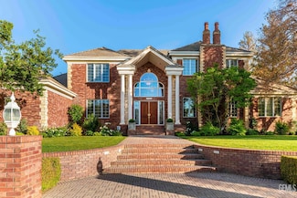 2300 Weybridge Dr, Bakersfield, CA 93311