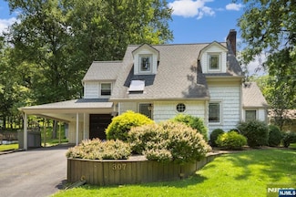 307 Little Falls Rd, Cedar Grove, NJ 07009