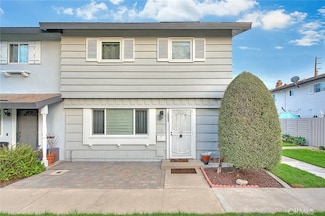 19937 Sheffield Ln, Huntington Beach, CA 92646