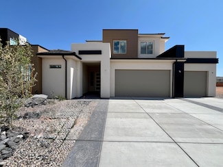 2944 E Smith Creek Dr, Washington, UT 84780