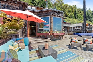 92 N Salmon Beach, Tacoma, WA 98407