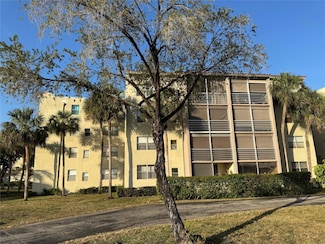 1810 N Lauderdale Ave Unit 2210, North Lauderdale, FL 33068