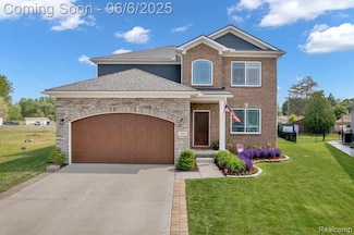 343 Hidden River E, Holly, MI 48442
