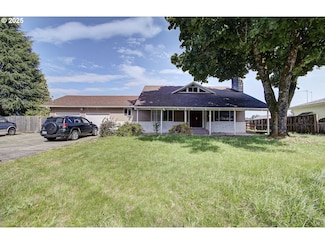 8400 Cason Rd, Gladstone, OR 97027
