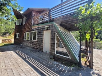 871 van Duzen Rd, Mad River, CA 95552