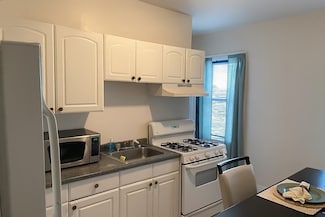 256 Union St Unit 3, Fall River, MA 02721