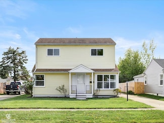 23740 Glenbrook St, Saint Clair Shores, MI 48082