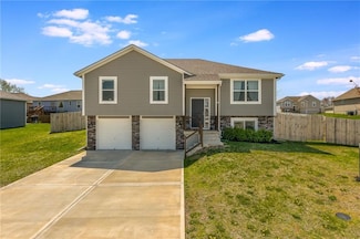 12712 Belmead Ave, Grand View, MO 64030